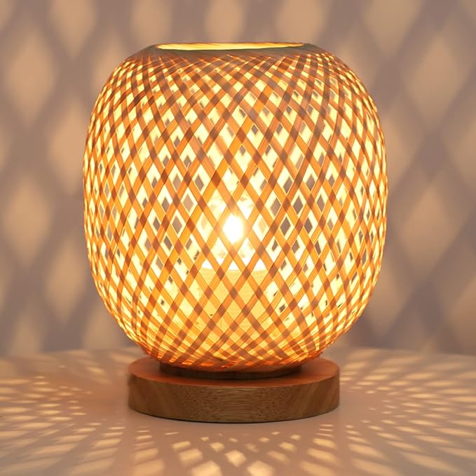 Bamboo table lamp