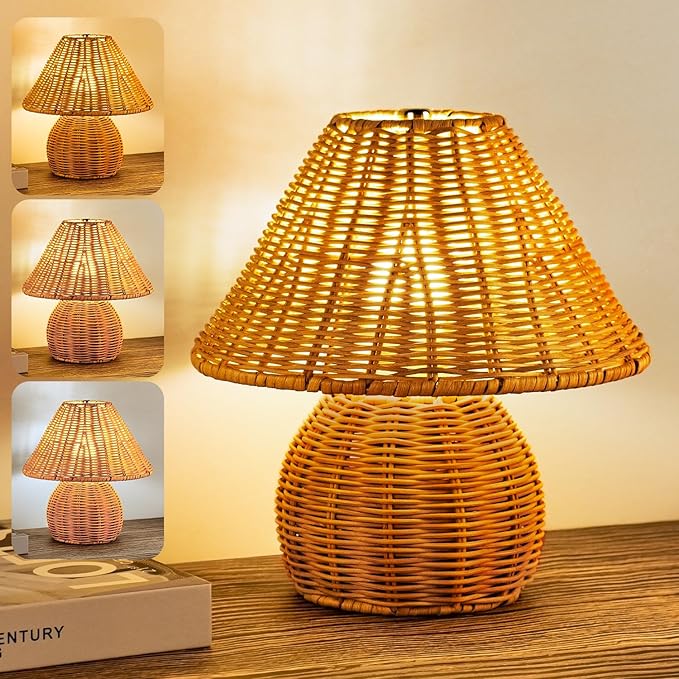 Hanfcreafted bamboo table lamp